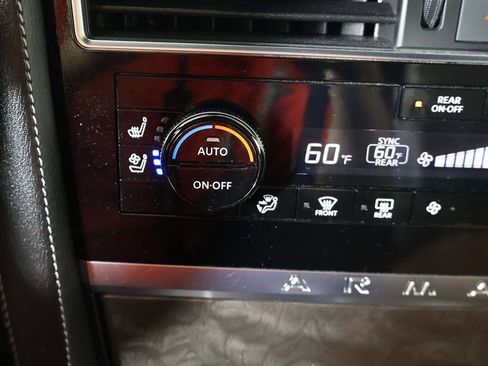 Used 2024 Nissan Armada Platinum image 53
