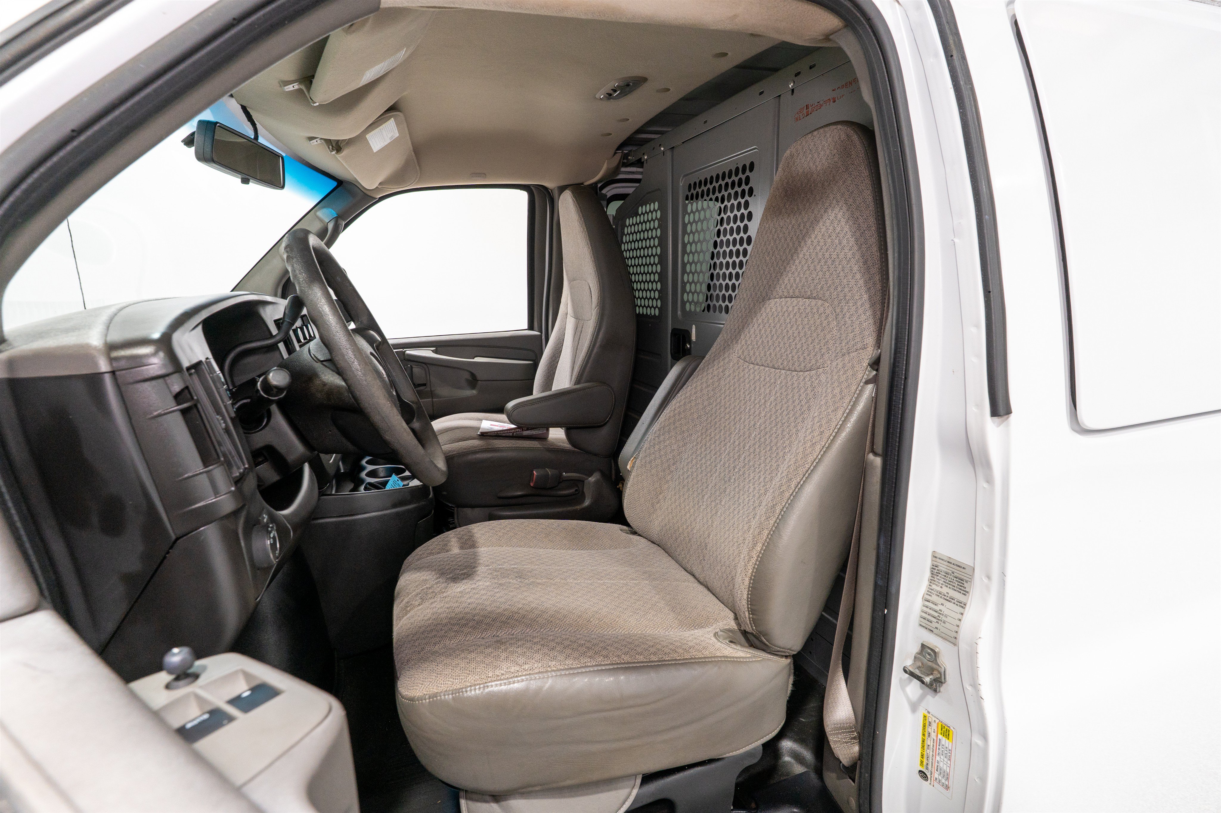 Used 2014 GMC Savana 1500 w/ Savana Pro Plus Package RWD image 20