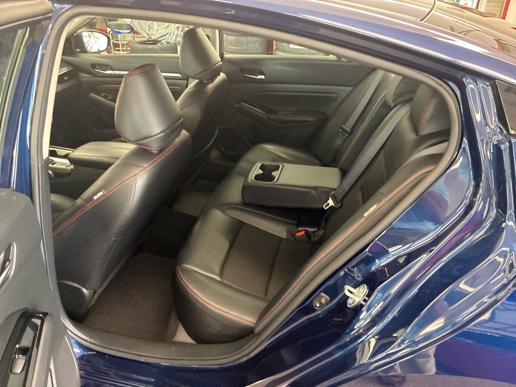 Used 2023 Nissan Altima 2.5 SR AWD/4WD image 14