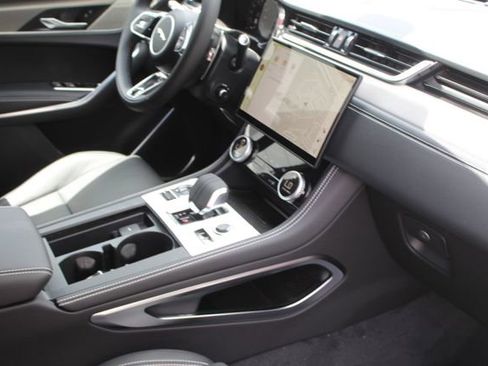 New 2026 Jaguar F-PACE R-Dynamic S image 24