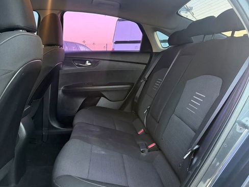 Used 2019 Kia Forte S FWD image 15