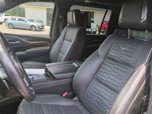 Certified 2023 Cadillac Escalade ESV Premium Luxury Platinum AWD/4WD image 20