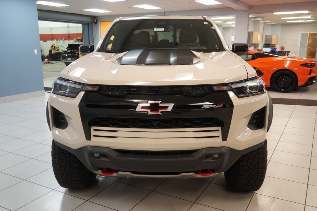 New 2026 Chevrolet Colorado ZR2 w/ Technology Package AWD/4WD image 15