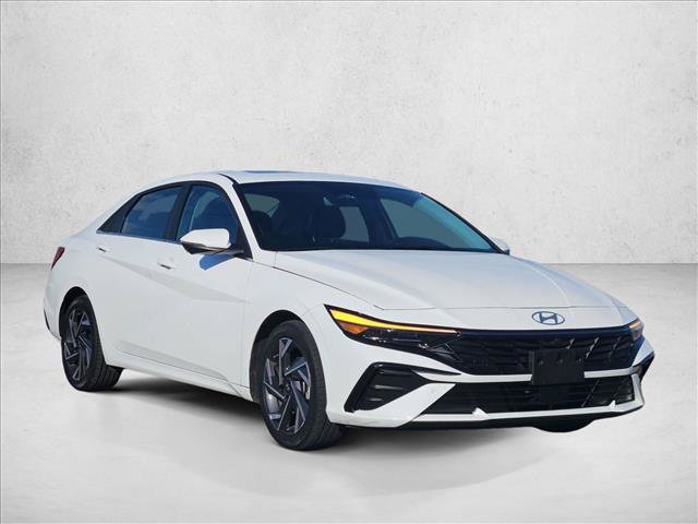 Used 2024 Hyundai Elantra Limited FWD image 3