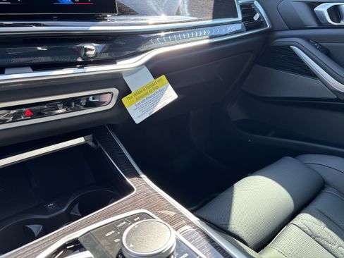 Used 2026 BMW X5 xDrive40i w/ M Sport Package image 17