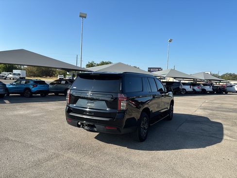 Used 2024 Chevrolet Suburban Z71 w/ Luxury Package AWD/4WD image 5