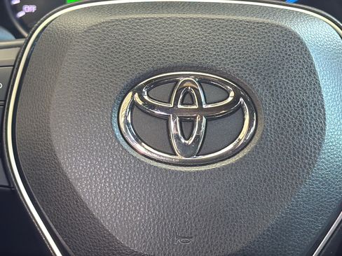 Used 2022 Toyota RAV4 SE AWD/4WD image 25