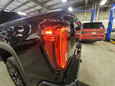 Certified 2022 GMC Sierra 1500 AT4 w/ AT4 Premium Package image 30