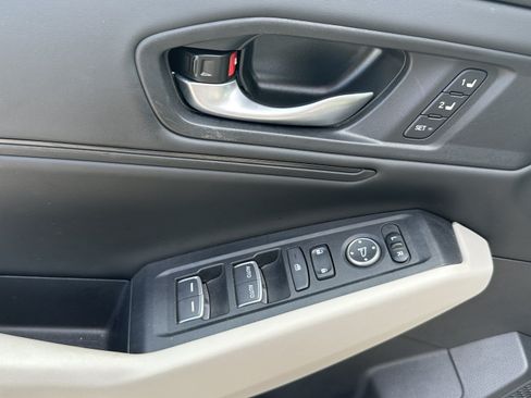 Used 2024 Honda Accord EX-L image 17
