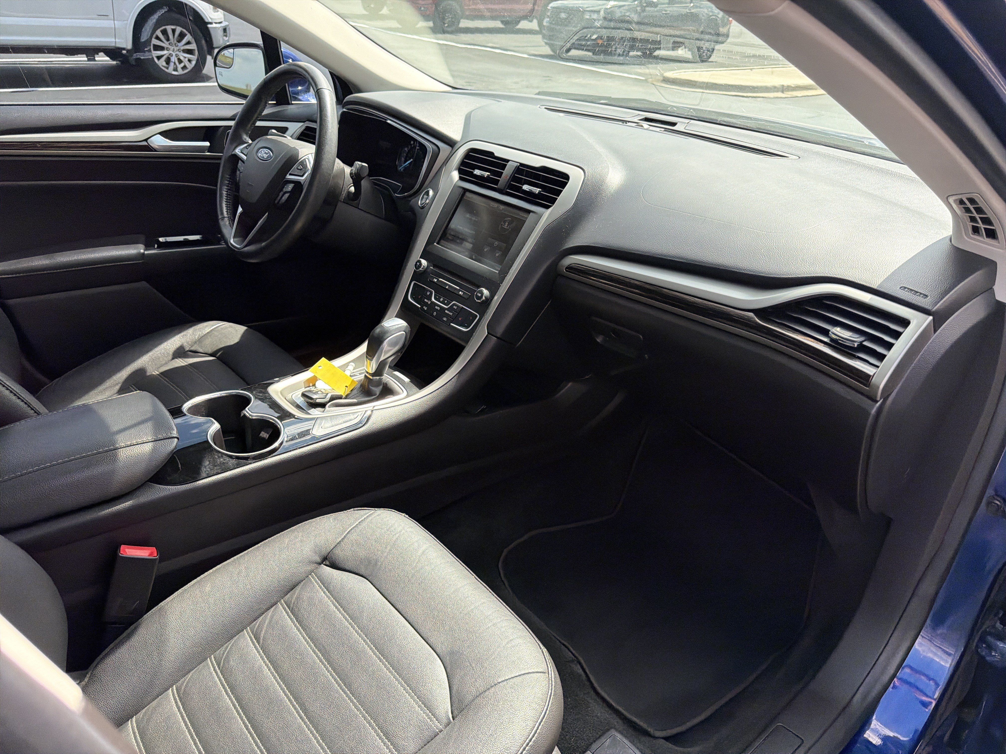 Used 2016 Ford Fusion SE w/ Equipment Group 202A FWD image 42