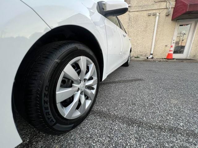 Used 2016 Toyota Corolla LE FWD image 23