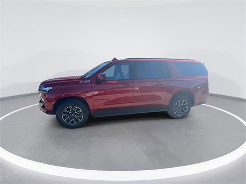 Used 2021 Chevrolet Suburban Z71 image 3