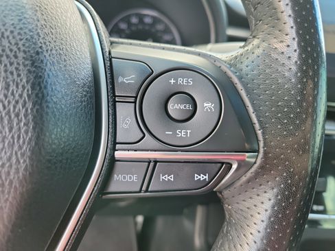 Used 2019 Toyota Avalon XSE image 19