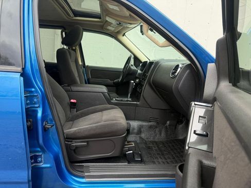 Used 2010 Ford Explorer Sport Trac XLT image 5