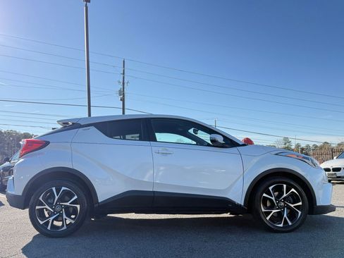 Used 2019 Toyota C-HR XLE image 6
