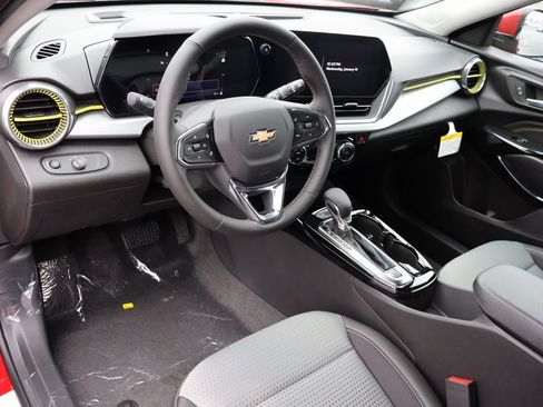 New 2026 Chevrolet Trax LT w/ LT Convenience Package image 6