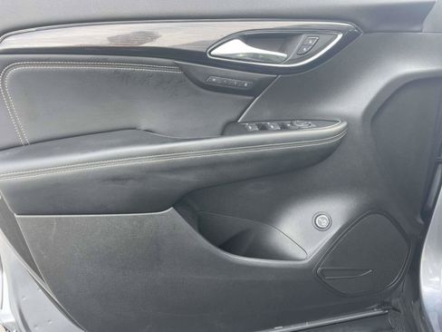 Used 2022 Buick Envision Essence w/ Safety Package FWD image 15