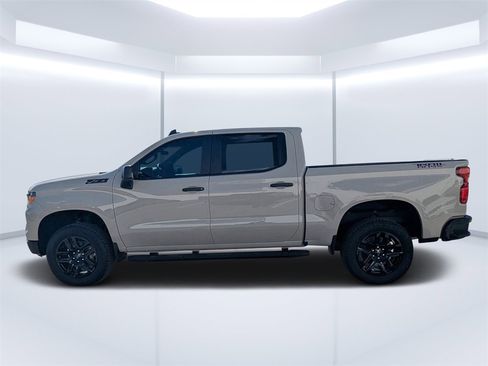 Used 2026 Chevrolet Silverado 1500 Custom Trail Boss w/ LPO, Dark Essentials Package image 7