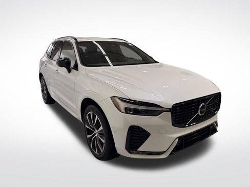 Used 2023 Volvo XC60 B5 Plus w/ Protection Package Premier AWD/4WD image 7