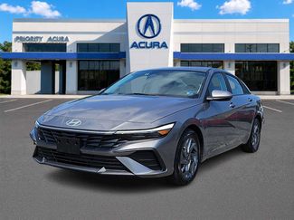 Used 2024 Hyundai Elantra SEL FWD video 1