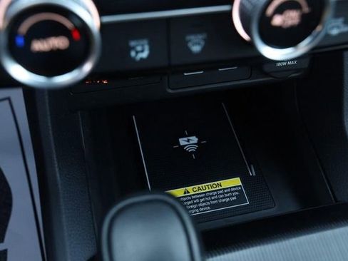 Used 2022 Honda Civic Touring image 18