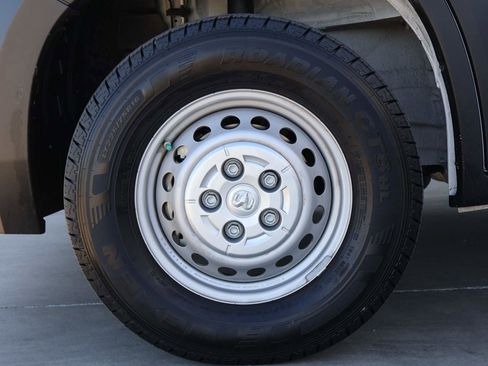 Used 2024 RAM ProMaster 2500 w/ Convenience Group image 6