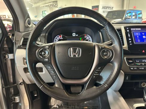 Used 2019 Honda Ridgeline RTL-T image 16