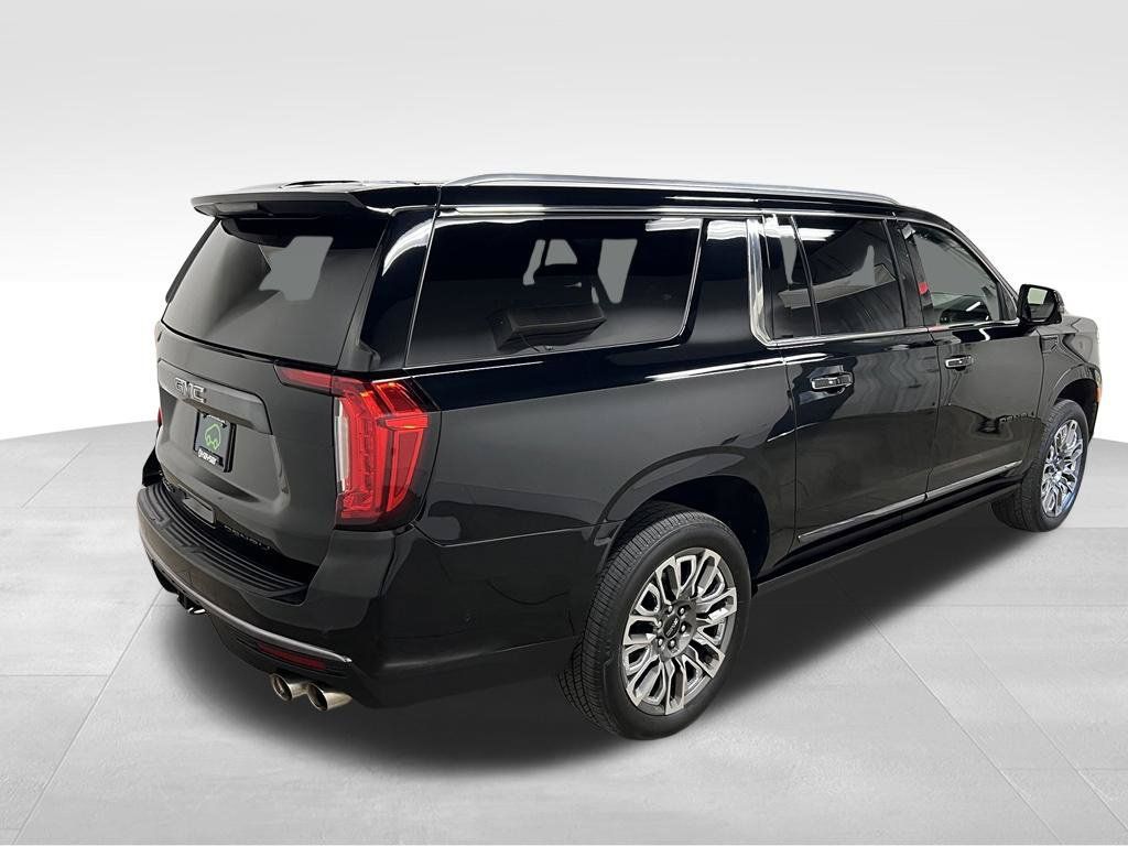 Certified 2023 GMC Yukon XL Denali Ultimate AWD/4WD image 5