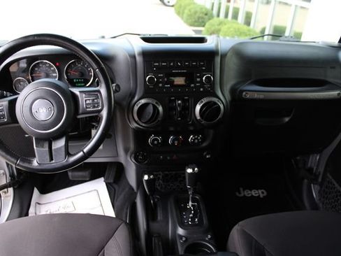 Used 2017 Jeep Wrangler Unlimited Sport w/ Quick Order Package 24S AWD/4WD image 24