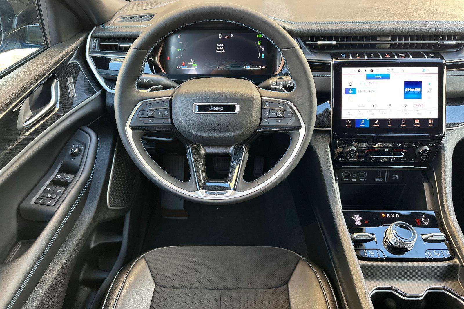 New 2023 Jeep Grand Cherokee Trailhawk w/ Advanced Protech Group II AWD/4WD image 13