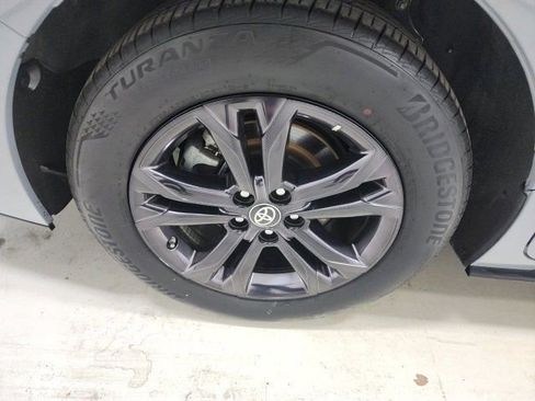 Certified 2024 Toyota Sienna XSE image 16