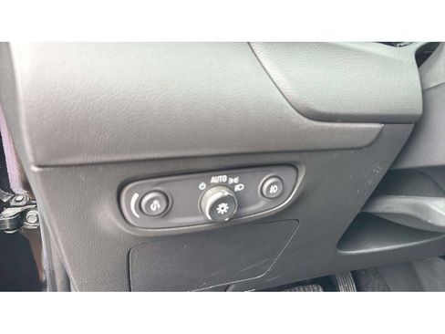 Used 2023 Buick Encore GX Select w/ Sport Touring Package AWD/4WD image 19