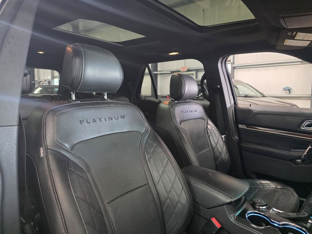 Used 2017 Ford Explorer Platinum AWD/4WD image 26