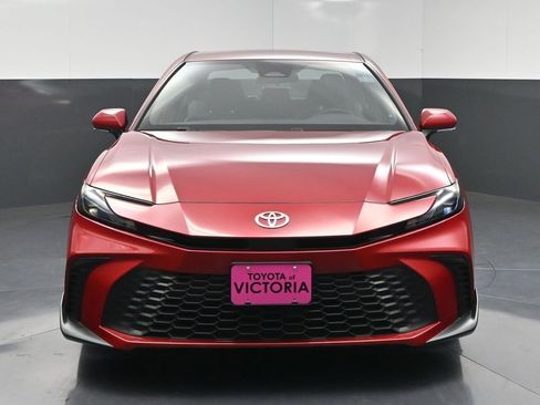 Used 2025 Toyota Camry SE FWD image 14