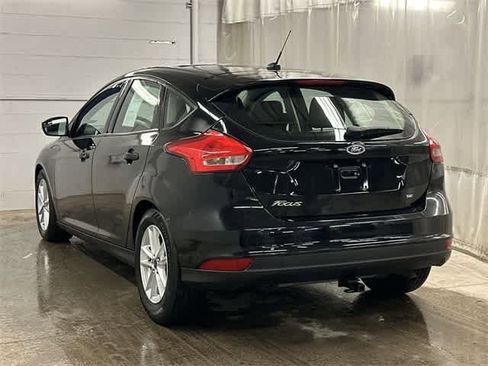 Used 2016 Ford Focus SE w/ SE Cold Weather Package image 28