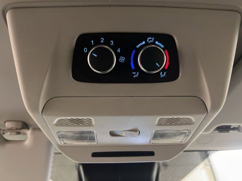 Used 2024 Ford Transit 350 XLT image 22