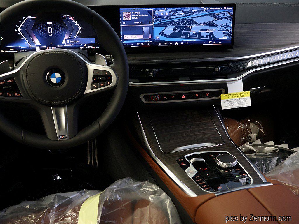 Used 2027 BMW X7 xDrive40i w/ M Sport Package AWD/4WD image 17
