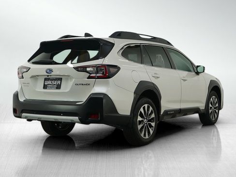 Used 2023 Subaru Outback Limited image 5