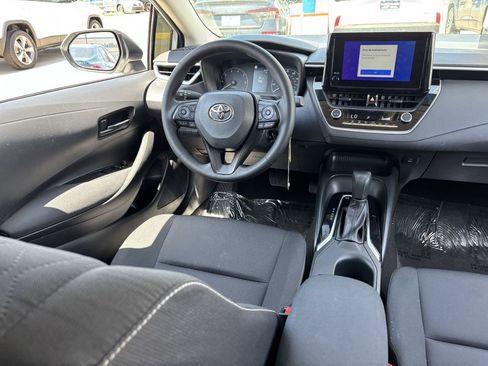 Used 2025 Toyota Corolla LE FWD image 12
