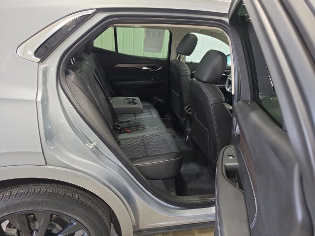Used 2023 Buick Envision Avenir AWD/4WD image 27
