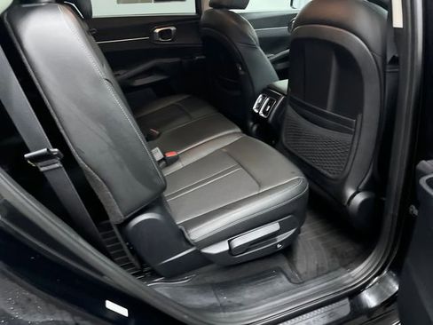 Certified 2022 Kia Sorento S image 28