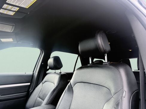 Used 2016 Ford Explorer XLT w/ Equipment Group 202A FWD image 17