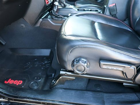 Used 2020 Jeep Gladiator Rubicon image 26