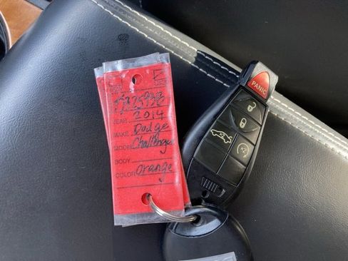 Used 2014 Dodge Challenger R/T image 43