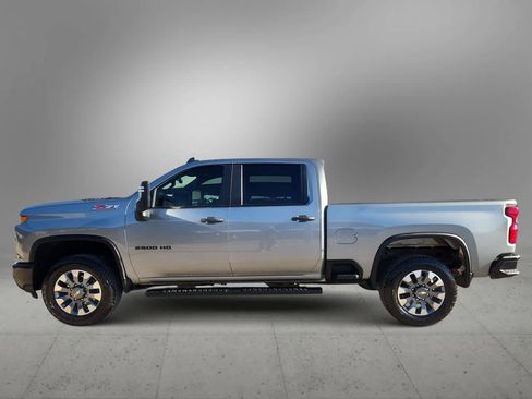 Used 2024 Chevrolet Silverado 2500 Custom w/ Custom Convenience Package image 5
