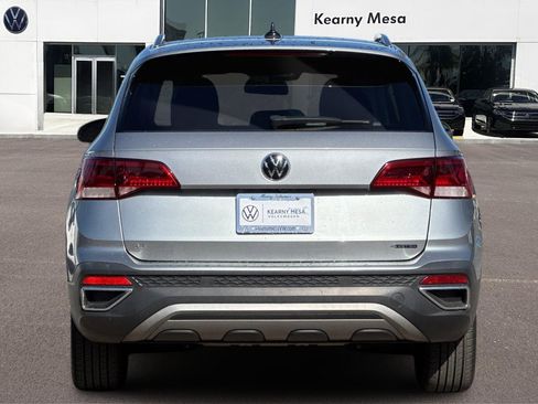Used 2022 Volkswagen Taos SE image 5