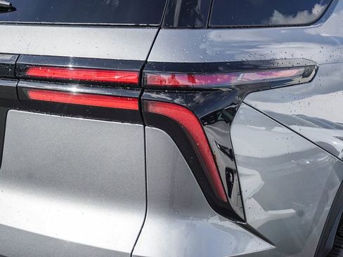New 2026 Chevrolet Traverse LT w/ Midnight/Sport Edition FWD image 7