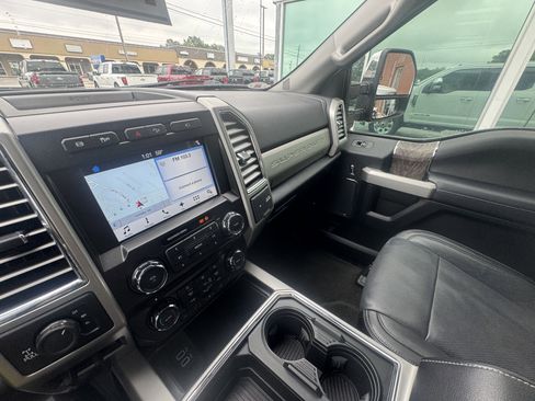 Used 2017 Ford F250 Lariat w/ Chrome Package AWD/4WD image 13