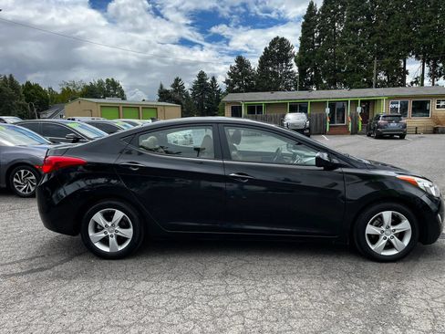 Used 2012 Hyundai Elantra GLS w/ Preferred Pkg 3 FWD image 2