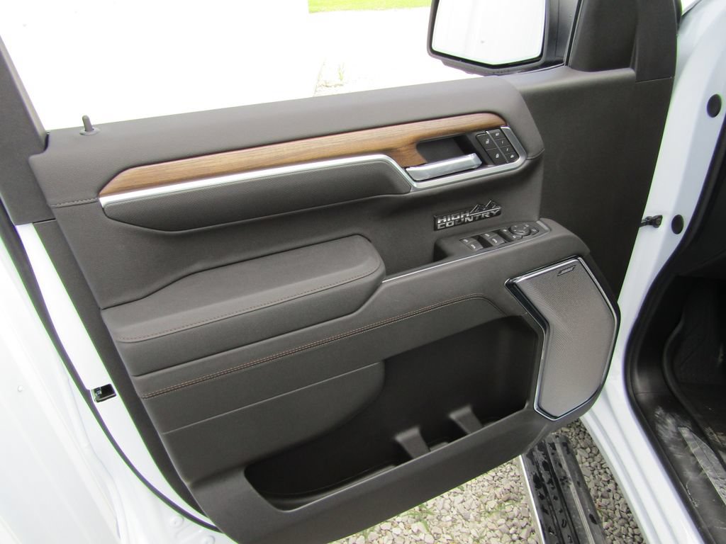 New 2026 Chevrolet Silverado 1500 High Country AWD/4WD image 31